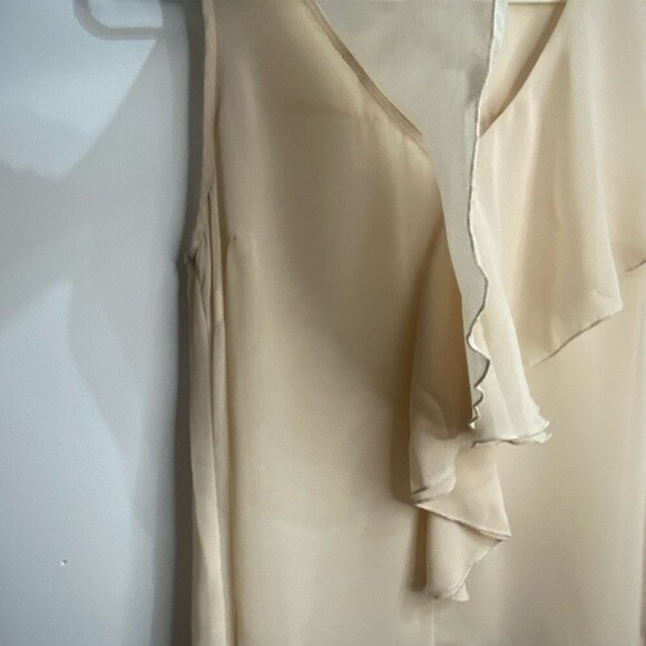 Forever 21 M cream semi sheer ruffled sleeveless blouse tank 167B7 - Picture 8 of 9